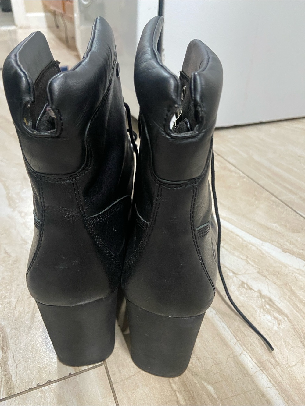 Timberland Anime black leather lace-up heeled boots. - Picture 2 of 6